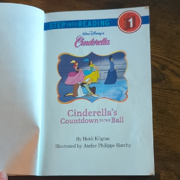 3/$10 📚 Disney Princess Collection Book - Picture 7 of 12
